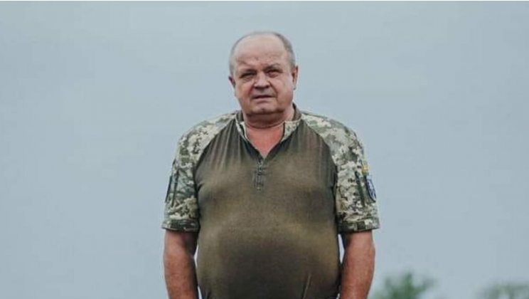 55-річний Василь Штефко у 2004 році втратив ноги. Щоб приєднатись до лав ЗСУ пішов на хитрощі. фото